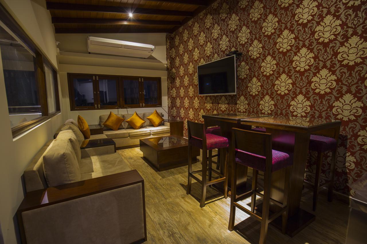 Grand 7 Hotel -Kesbewa Piliyandala Exterior photo