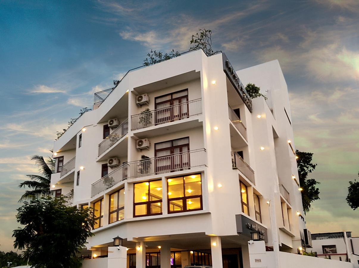 Grand 7 Hotel -Kesbewa Piliyandala Exterior photo
